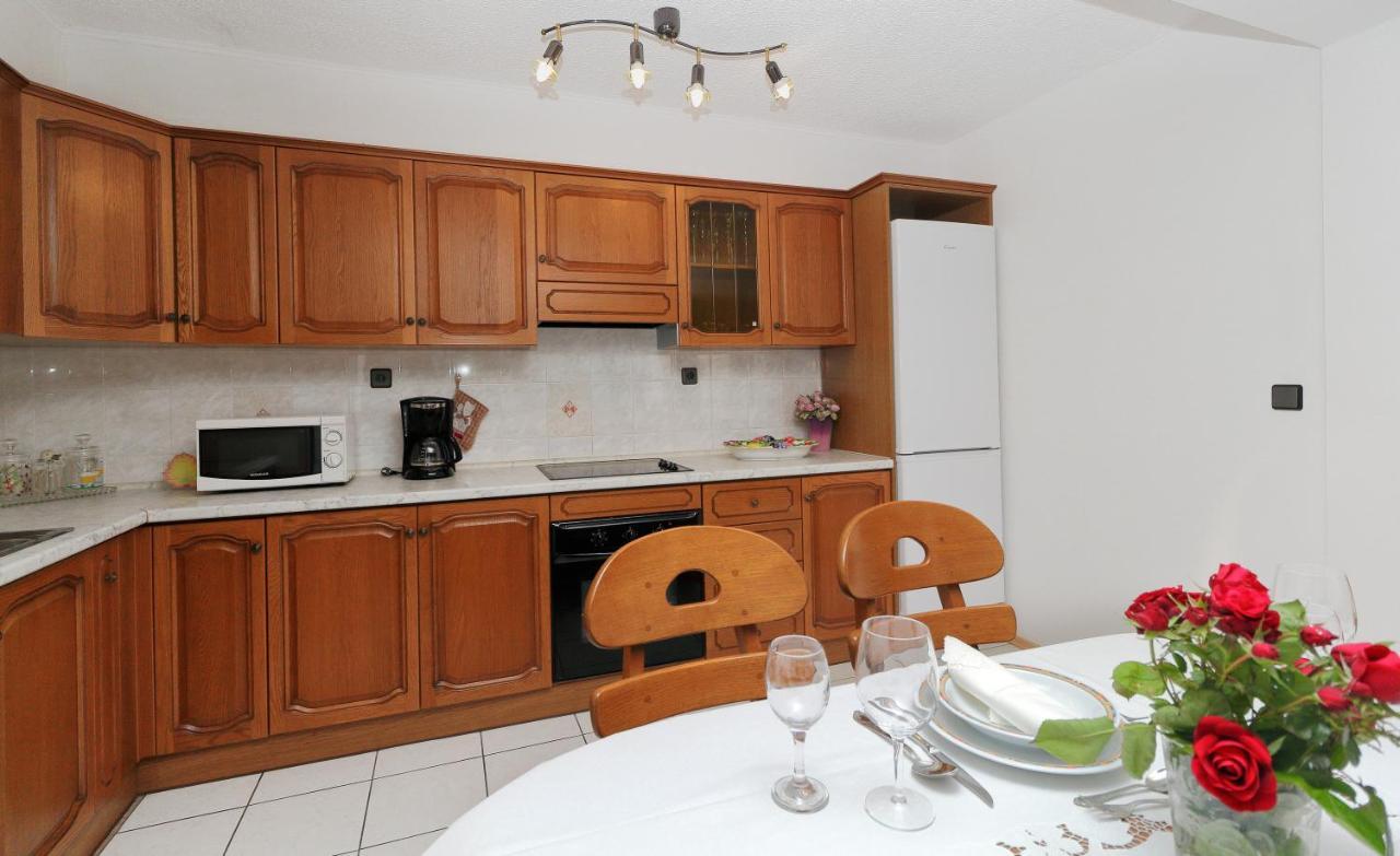 Apartman Nika - Marija Макарска Экстерьер фото